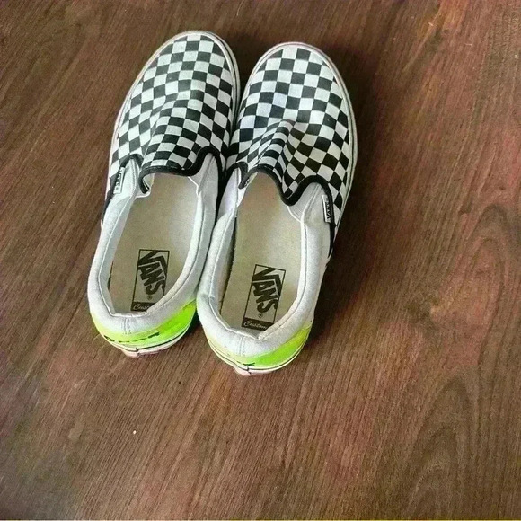 VANS SLIP-ON CHECKERBOARD SHOE IN BLACK /WHITE/YELLOWGREEN US MEN 10 - Picture 4 of 7
